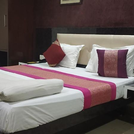 Adb Rooms Udhav Palace Yeni Delhi Dış mekan fotoğraf