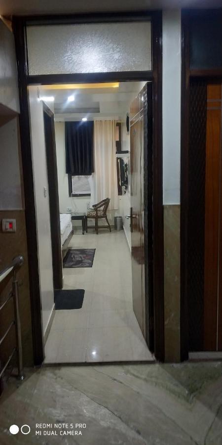 Adb Rooms Udhav Palace Yeni Delhi Dış mekan fotoğraf