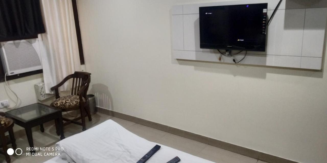 Adb Rooms Udhav Palace Yeni Delhi Dış mekan fotoğraf