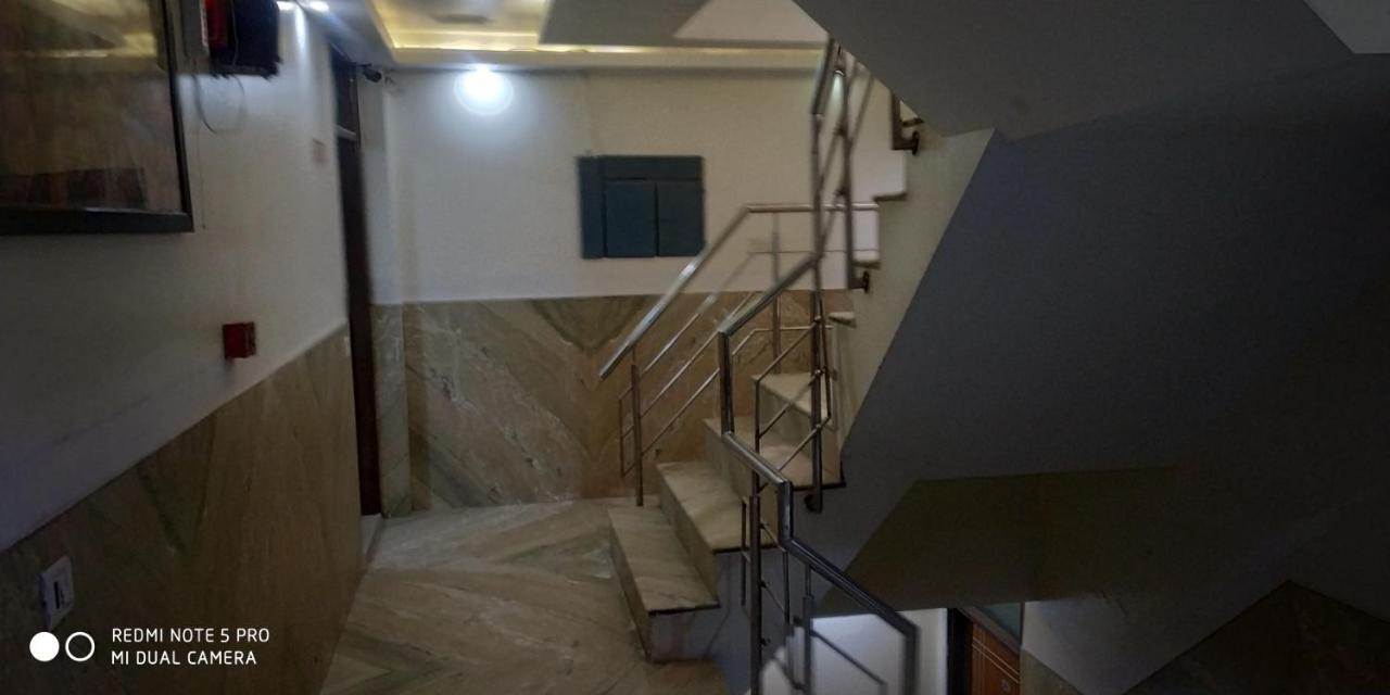 Adb Rooms Udhav Palace Yeni Delhi Dış mekan fotoğraf
