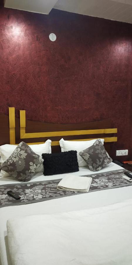 Adb Rooms Udhav Palace Yeni Delhi Dış mekan fotoğraf