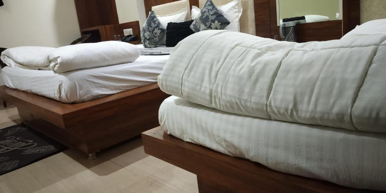 Adb Rooms Udhav Palace Yeni Delhi Dış mekan fotoğraf