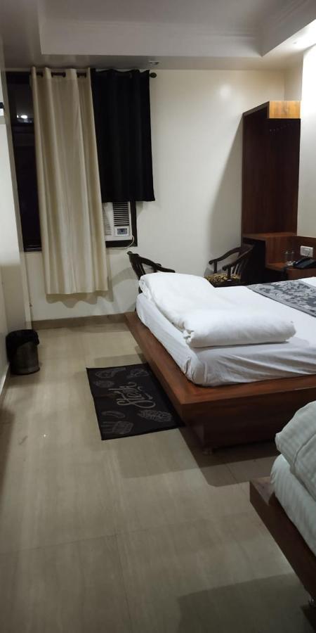 Adb Rooms Udhav Palace Yeni Delhi Dış mekan fotoğraf