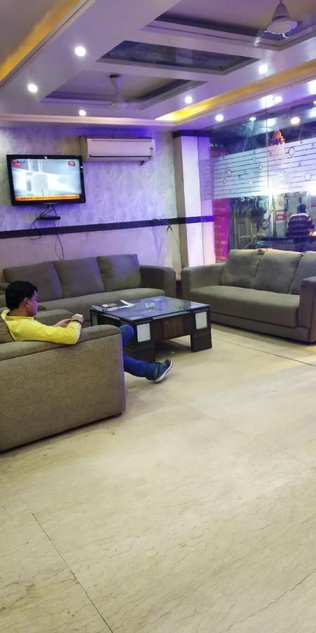 Adb Rooms Udhav Palace Yeni Delhi Dış mekan fotoğraf