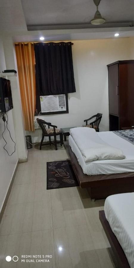 Adb Rooms Udhav Palace Yeni Delhi Dış mekan fotoğraf