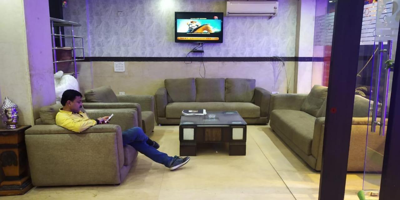 Adb Rooms Udhav Palace Yeni Delhi Dış mekan fotoğraf